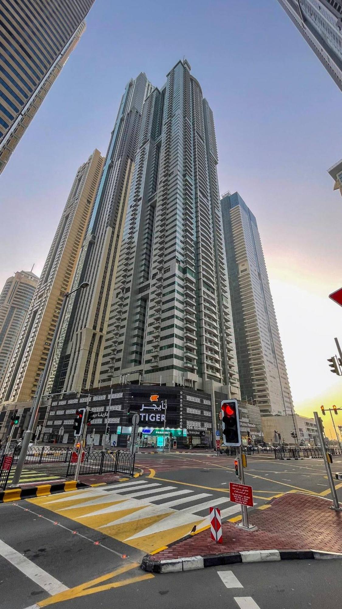 Pristine Apartment Sunrise View At 51St Dubai Eksteriør billede