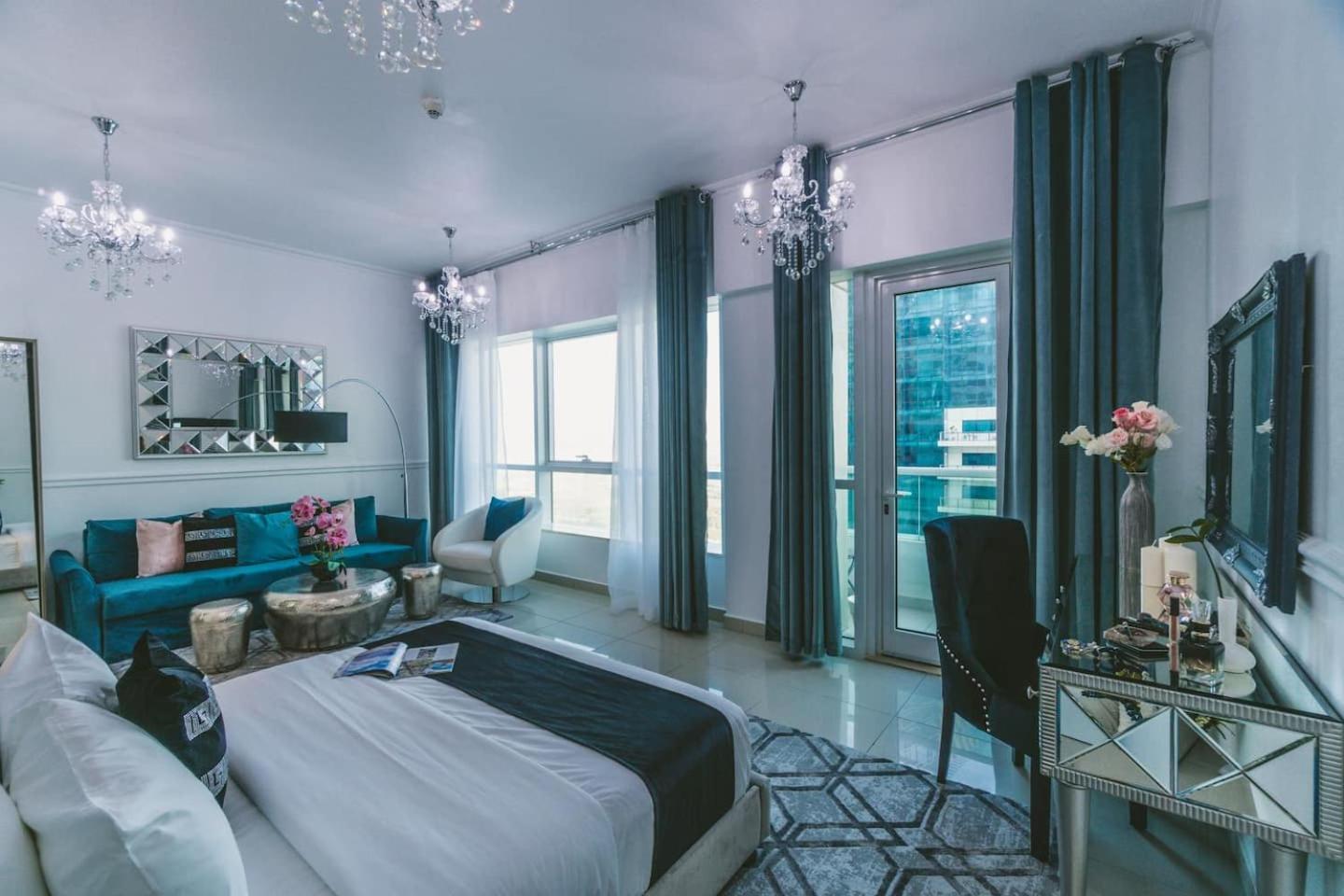 Pristine Apartment Sunrise View At 51St Dubai Eksteriør billede